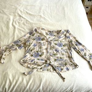 American eagle floral blouse